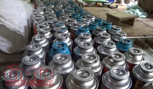 Bắt tụ điểm sang chiết hàng ngàn bình gas lậu ảnh 1