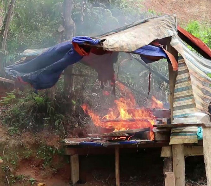 Dùng 2 tạ thuốc nổ đánh sập 'địa đạo' dài hàng trăm mét của thiếc tặc ảnh 1