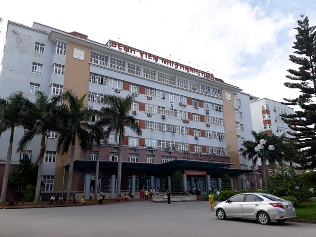 Bệnh nhi tử vong trên đường cấp cứu với nhiều vết thương lạ ảnh 2