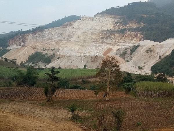 Tân Kỳ (Nghệ An): Mỏ đá Thung Mây vô tư tàn phá môi trường? ảnh 1