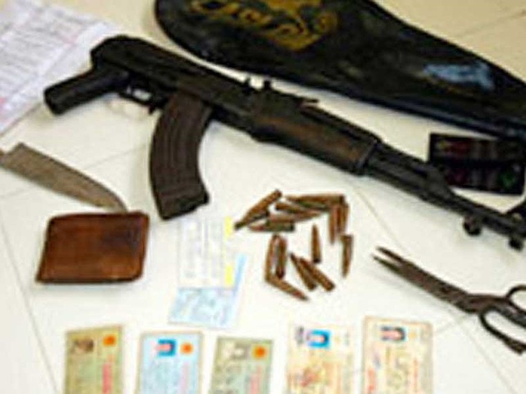 Bắt sống 2 tên cướp tiệm vàng thủ súng AK ảnh 2