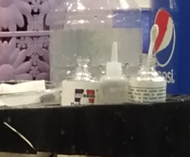 Bóc mẽ công nghệ dùng chất tẩy keo 502 để tháo mi nối có thể gây mù loà ảnh 2