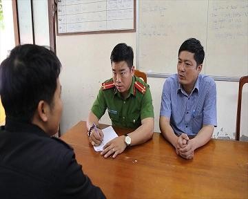 Huế: Liên tiếp bắt nhiều vụ đánh bạc, thu giữ hàng chục triệu đồng ảnh 1