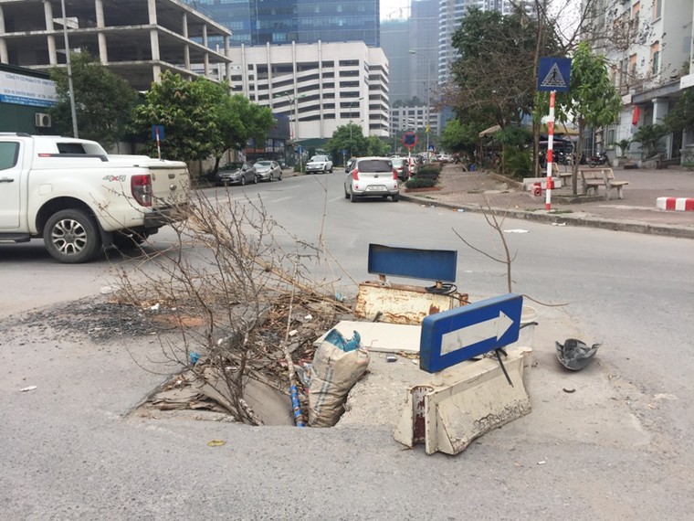 Hà Nội: Rác thải tràn lan quanh Khu đô thị Nam Trung Yên ảnh 5