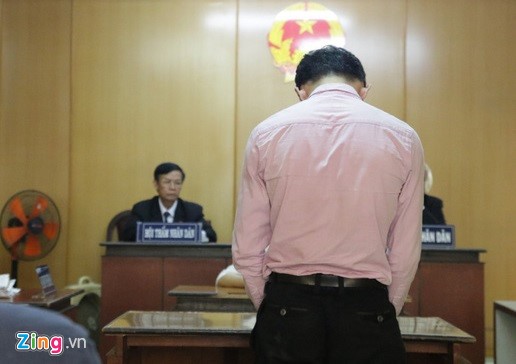 Sám hối muộn màng của thầy giáo lừa 100 sinh viên hơn 200 triệu ảnh 1