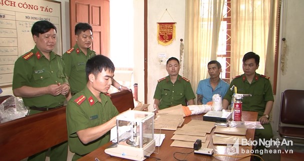 Bắt nam thanh niên tàng trữ hơn 2kg ma túy đá ảnh 2