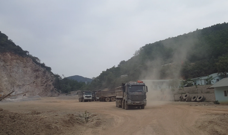 Quảng Ninh: Hàng loạt mỏ khai thác đá và trạm trộn bê tông asphalt 'bức tử' môi trường, người dân kêu cứu ảnh 3