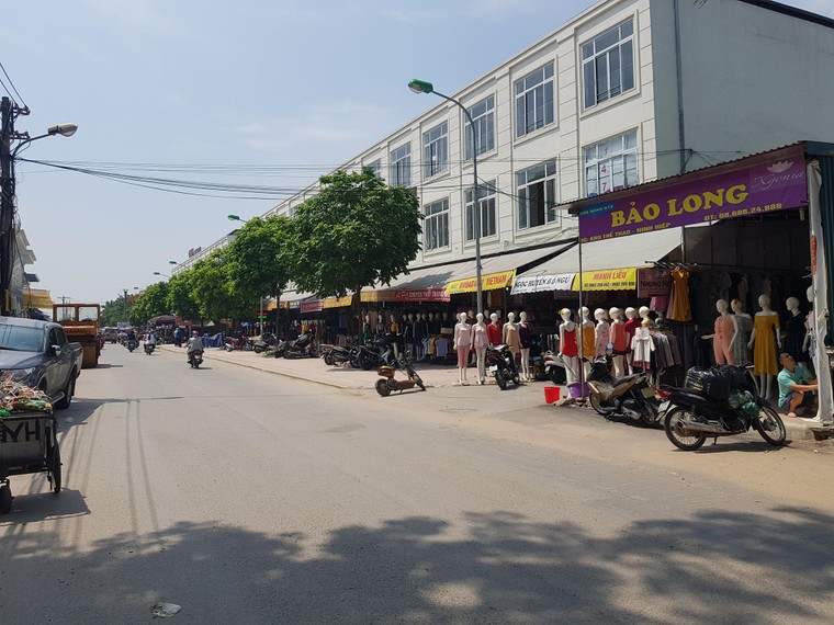 Hà Nội: ‘Xẻ thịt’ Trung tâm thể thao để cho thuê ki-ốt bán hàng với giá tiền tỷ ảnh 2