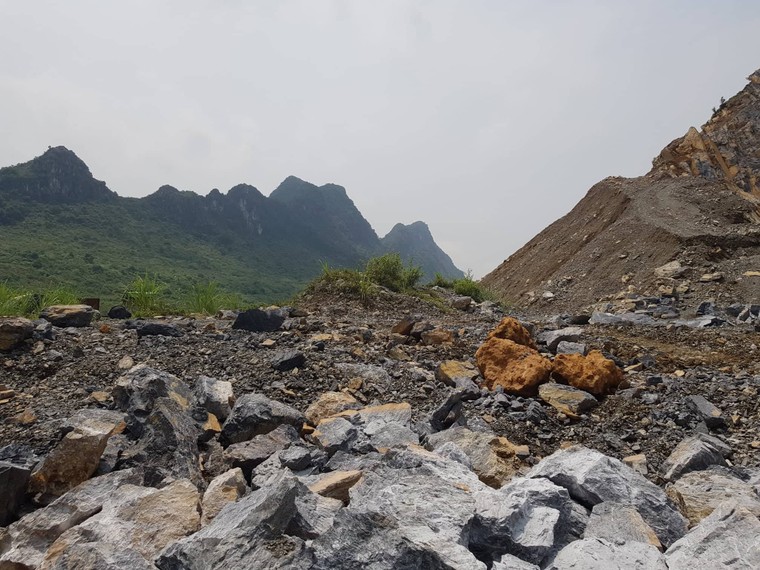 Hòa Bình: Lập dự án nhà máy phân vi sinh, trồng thảo dược để… đổ trộm rác thải ảnh 2