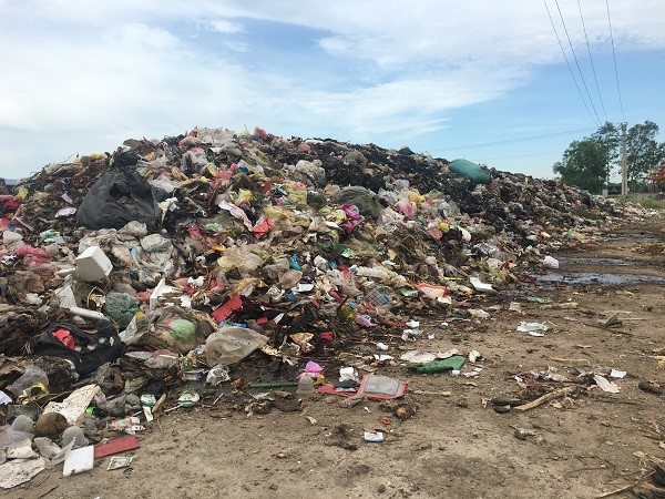 Thanh Hóa: 'Khốn khổ' vì phải làm 'bạn' với rác ảnh 1