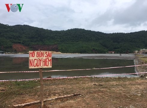 Đổ gần 1 triệu m3 bùn gây ô nhiễm khu vực cảng Chân Mây ảnh 1