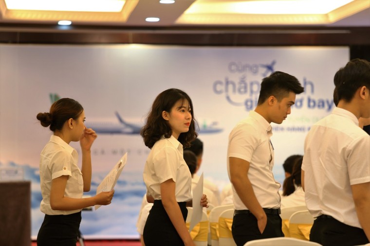 50 ứng viên xinh đẹp đầu tiên gia nhập 'đội bay' của Bamboo Airways ảnh 3