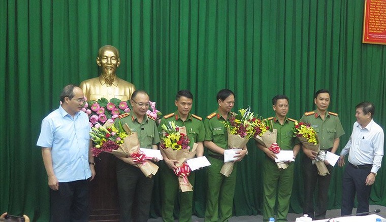 Tướng Phan Anh Minh: '3 kẻ khủng bố trụ sở công an chưa bị bắt' ảnh 3