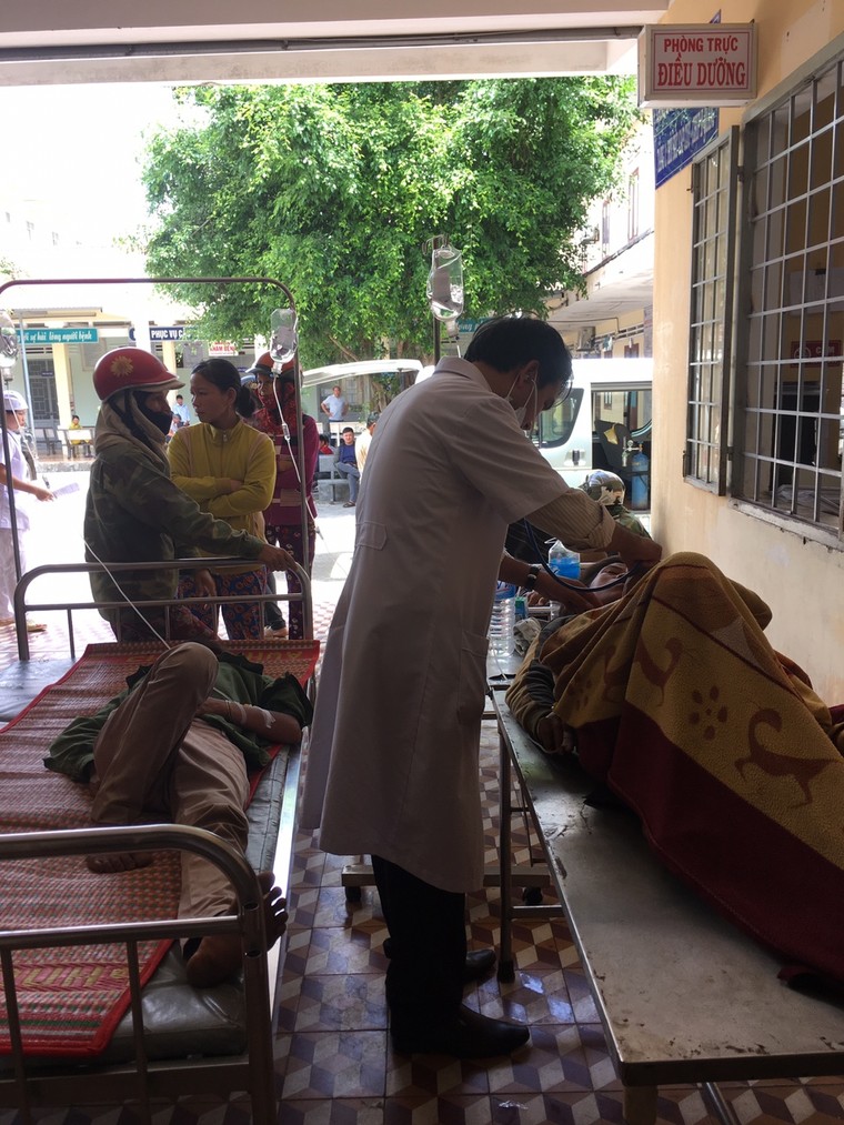 Phút kinh hoàng khi xe tải tông máy cày khiến 22 người thương vong ảnh 3