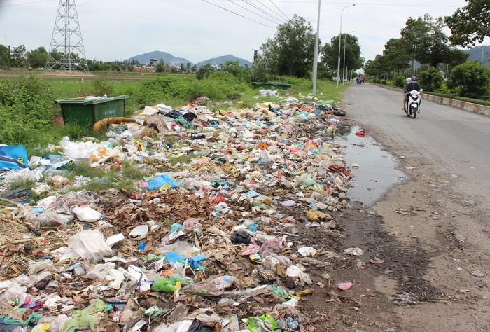 Bà Rịa - Vũng Tàu: Bãi tập kết rác thải gây ô nhiễm môi trường ảnh 1