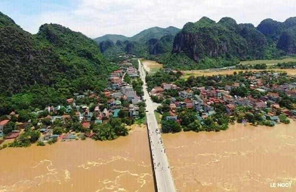 Nước sông Mã dâng cao đột biến, hàng nghìn hộ dân phải di dời ảnh 1