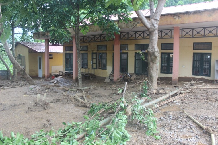 Ngôi trường bị lũ xoá sổ trước ngày khai giảng tại Thanh Hoá ảnh 3