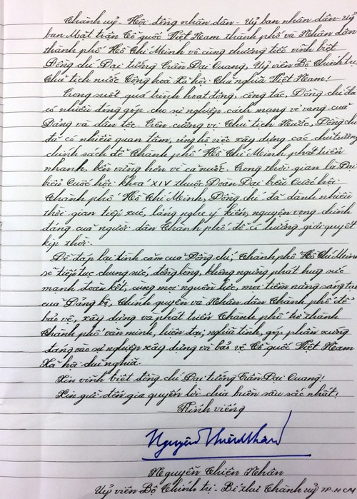 Các đồng chí lãnh đạo ghi sổ tang sau lễ viếng cố Chủ tịch nước Trần Đại Quang ảnh 9