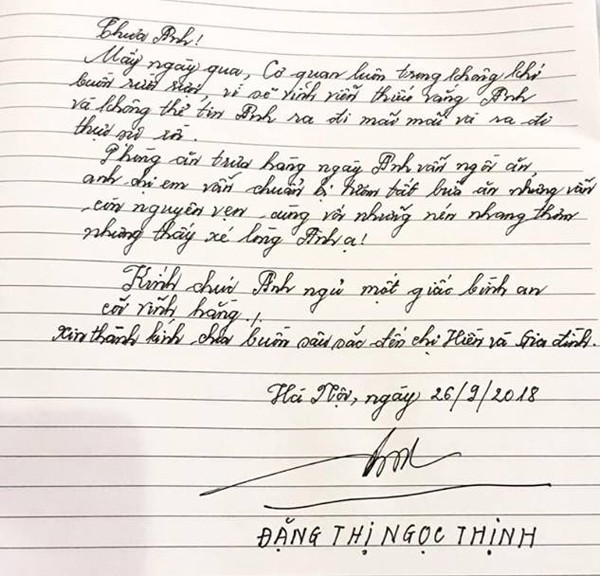 Các đồng chí lãnh đạo ghi sổ tang sau lễ viếng cố Chủ tịch nước Trần Đại Quang ảnh 6