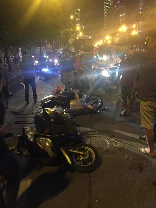 Thanh sắt rơi xuống đường Lê Văn Lương, một phụ nữ tử vong ảnh 3