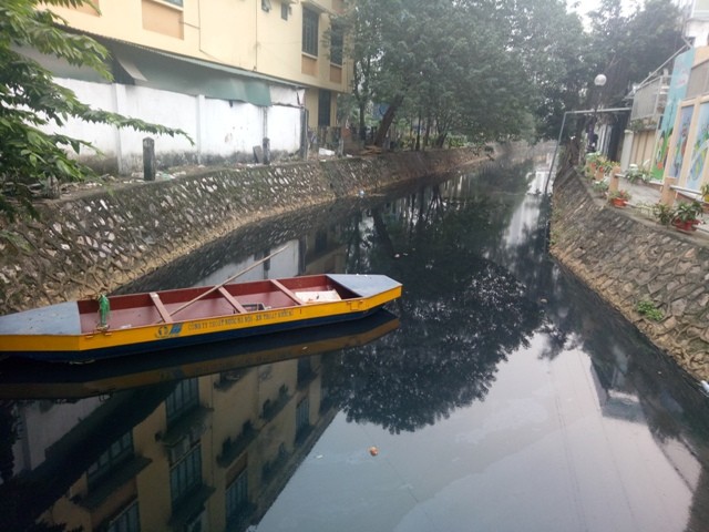 Hà Nội: Đến bao giờ Hồ Trúc Bạch hết ô nhiễm ? ảnh 3