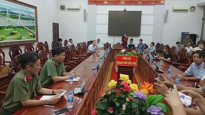 Bị phạt 90 triệu vì đổi 100 USD: Công an Cần Thơ nói gì? ảnh 1