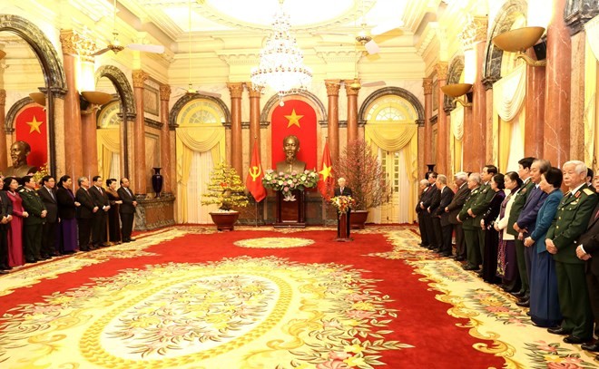 Tổng Bí thư, Chủ tịch nước chúc Tết lãnh đạo, đồng bào và chiến sỹ ảnh 1