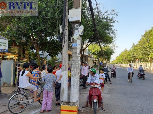 TP. Hồ Chí Minh: Nhóm đối tượng hùng hổ mang “hàng nóng” truy sát hai thanh niên kinh hoàng trên phố ảnh 1