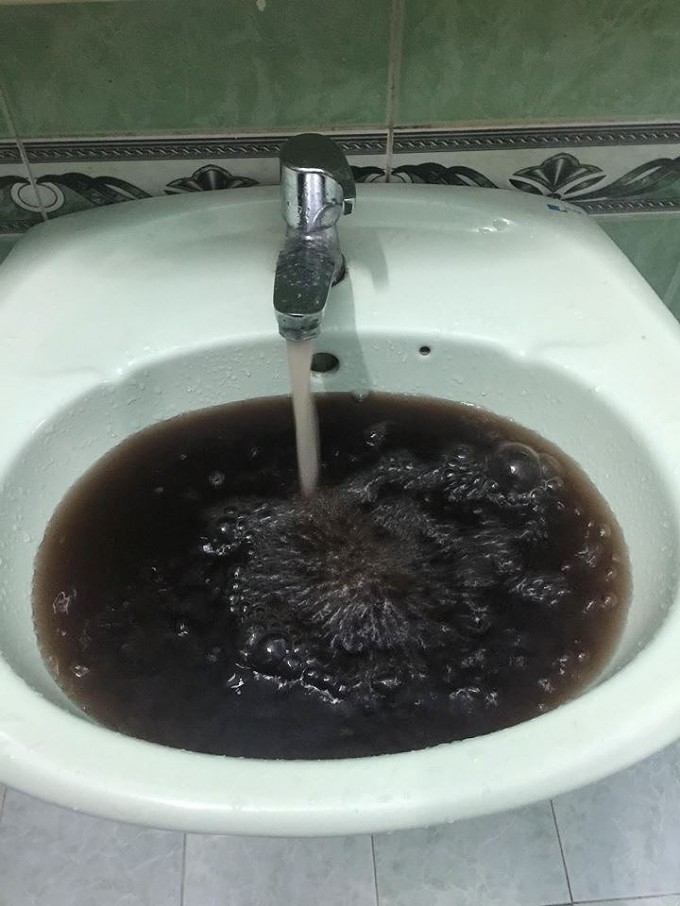 Người dân Đà Nẵng lo lắng vì nghi ngờ hàng ngày phải sử dụng nước bẩn ảnh 1
