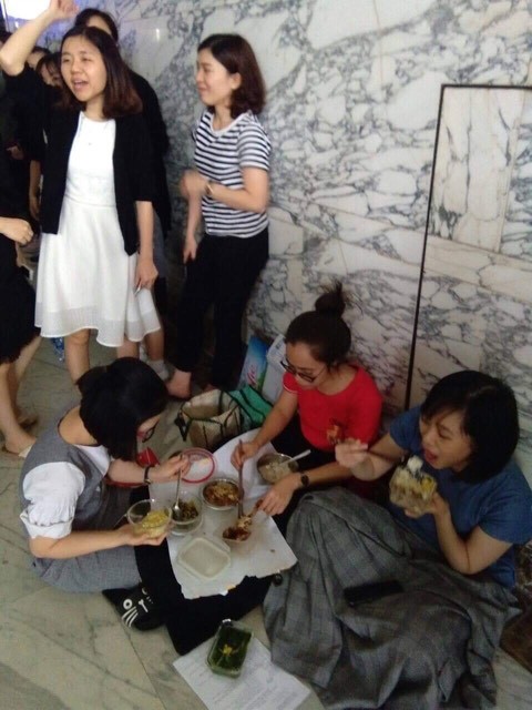 Charmvit Tower bị khách hàng “tố” cắt điện đột ngột dẫn đến việc “sập” hai sàn chứng khoán ảnh 4