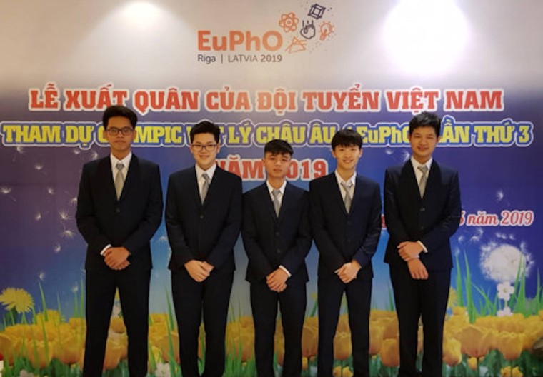 Việt Nam đạt thành tích cao trong lần đầu dự thi Olympic Vật lí châu Âu ảnh 1