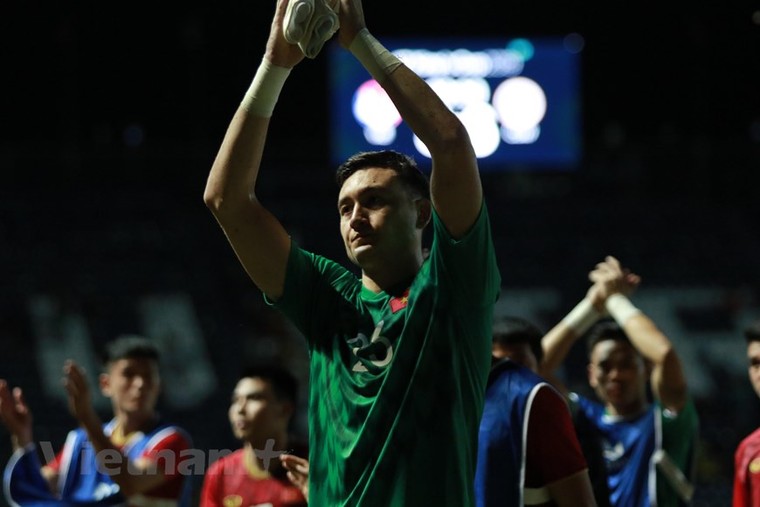 Hình ảnh đáng nhớ của đội tuyển Việt Nam ở chung kết King's Cup ảnh 14