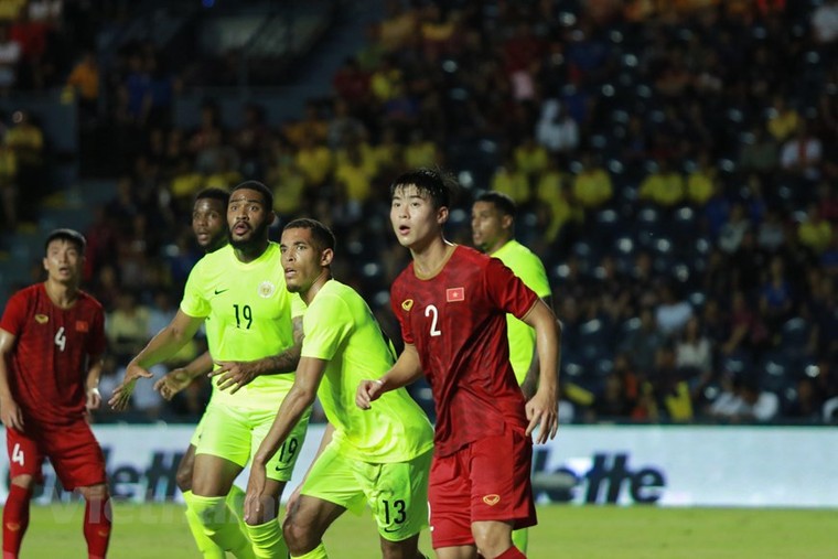 Hình ảnh đáng nhớ của đội tuyển Việt Nam ở chung kết King's Cup ảnh 1