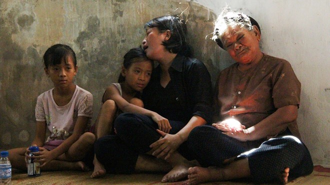 Chìm tàu cá, 10 người chết và mất tích: Lời kể kinh hoàng của ngư dân sống sót ảnh 2