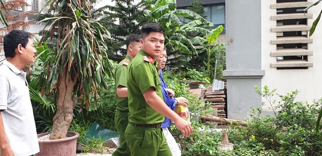 Trùm xã hội đen bảo kê chợ Long Biên khóc nức nở trước tòa ảnh 2