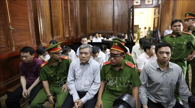 Xét xử 12 bị cáo trong vụ án buôn thuốc chữa ung thư giả tại VN Pharma ảnh 1