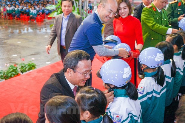 Nhiều học sinh điều khiển xe máy khi chưa đủ tuổi, không có bằng lái ảnh 1