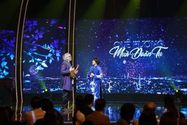 Quê hương mùa đoàn tụ - Chương trình nghệ thuật đặc biệt đón giao thừa ảnh 1