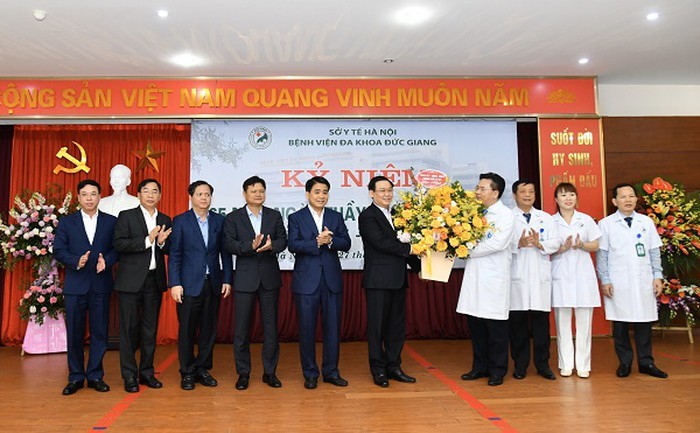 Bí thư Vương Đình Huệ kiểm tra công tác phòng chống dịch Covid-19 tại bệnh viện ảnh 2