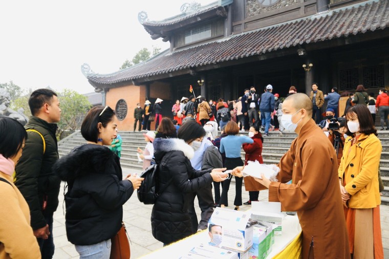 Có nên trưng dụng chùa Bái Đính và Tam Chúc làm nơi cách lý nghi nhiễm COVID-19? ảnh 1