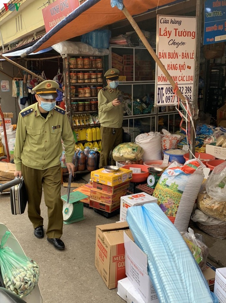 Ngăn chặn tình trạng lợi dụng Covid-19 để găm hàng, tăng giá, trục lợi ảnh 1