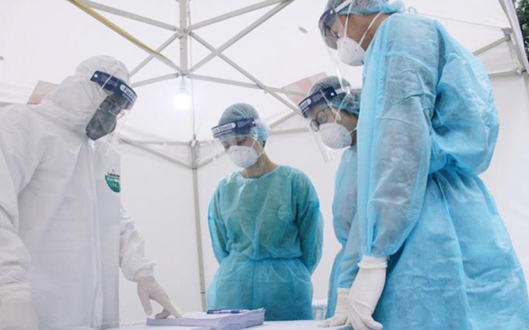 Hà Nội bắt đầu xét nghiệm nhanh Covid-19 ở cộng đồng, cho kết quả trong 10 phút ảnh 1