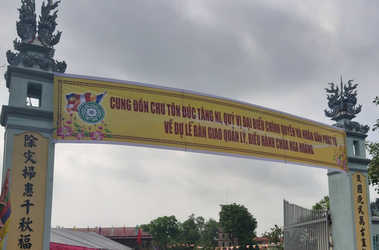 ‘Sóng ngầm’ chưa dứt ở chùa Nga Hoàng? ảnh 1