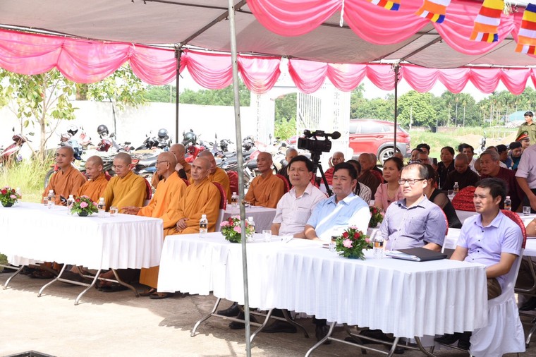 ‘Sóng ngầm’ chưa dứt ở chùa Nga Hoàng? ảnh 3