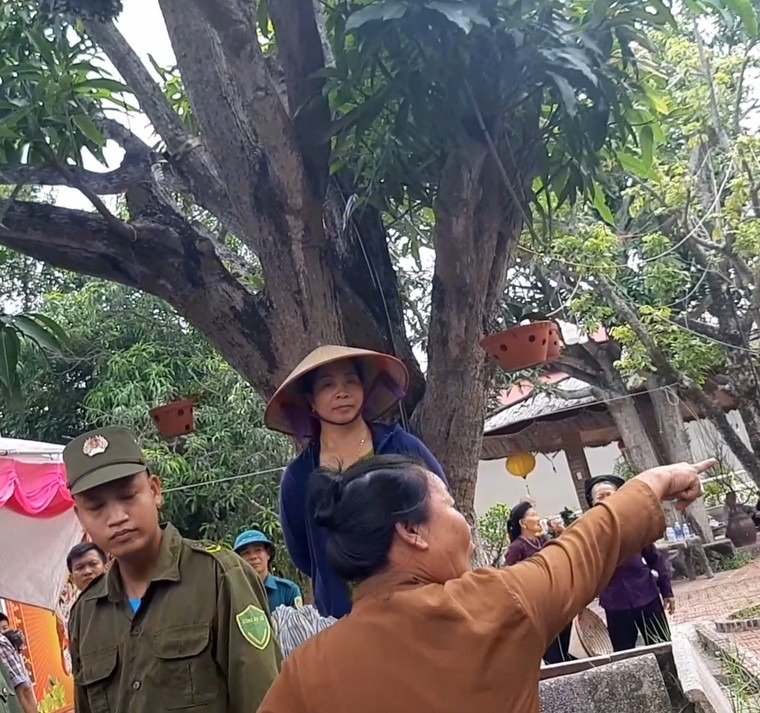 ‘Sóng ngầm’ chưa dứt ở chùa Nga Hoàng? ảnh 7