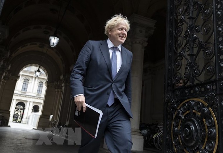 COVID-19: WHO cảnh báo các nước châu Âu về tỷ lệ lây nhiễm báo động ảnh 1