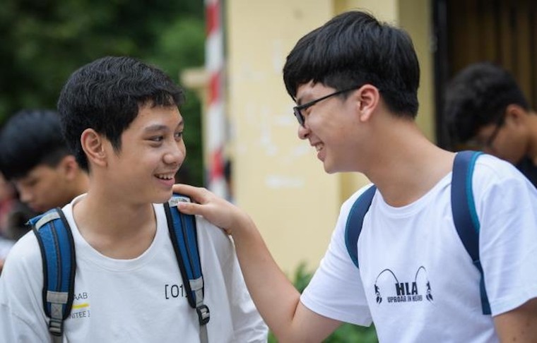 'Điểm thi tốt nghiệp THPT cao, xét tuyển nhiều rủi ro' ảnh 1