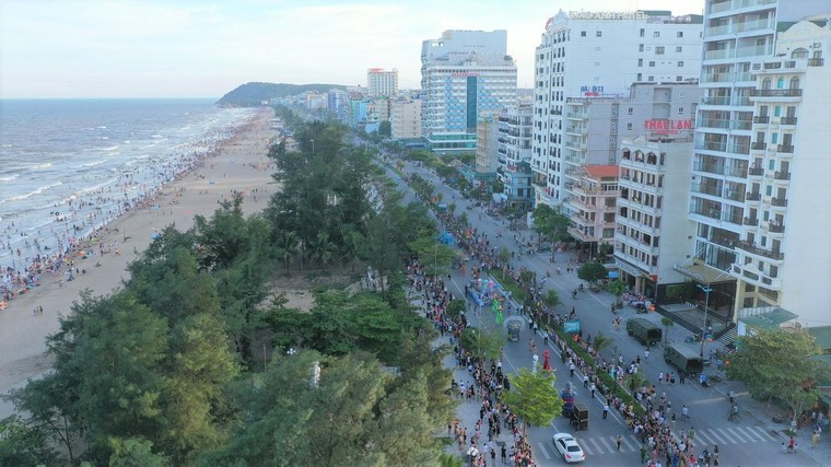 ‘Ông lớn’ Sun Group và sứ mệnh khai phá ‘mỏ vàng’ Thanh Hóa ảnh 1