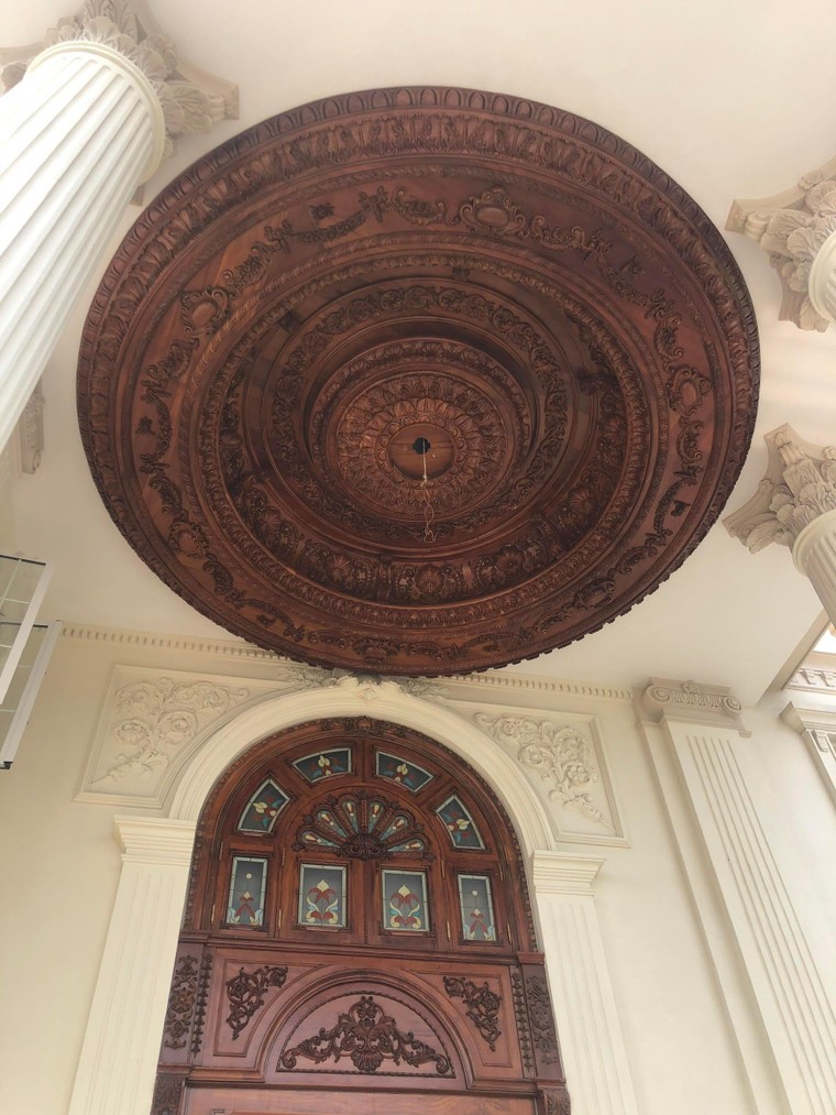 Cận cảnh lâu đài 6.000 m2 của ông chủ phim hình sự 'Bão Ngầm' ảnh 8