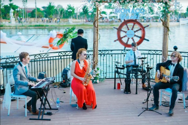 Trải nghiệm đẳng cấp trên du thuyền 5 sao tại Danko City ảnh 1